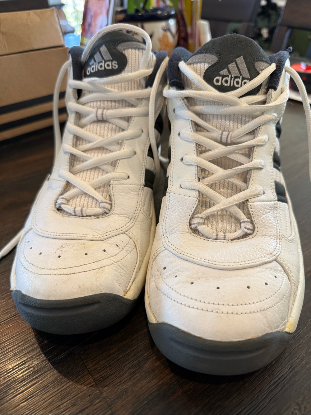 adidas Black Interior retro Athletic Shoe 9.5 men’s us